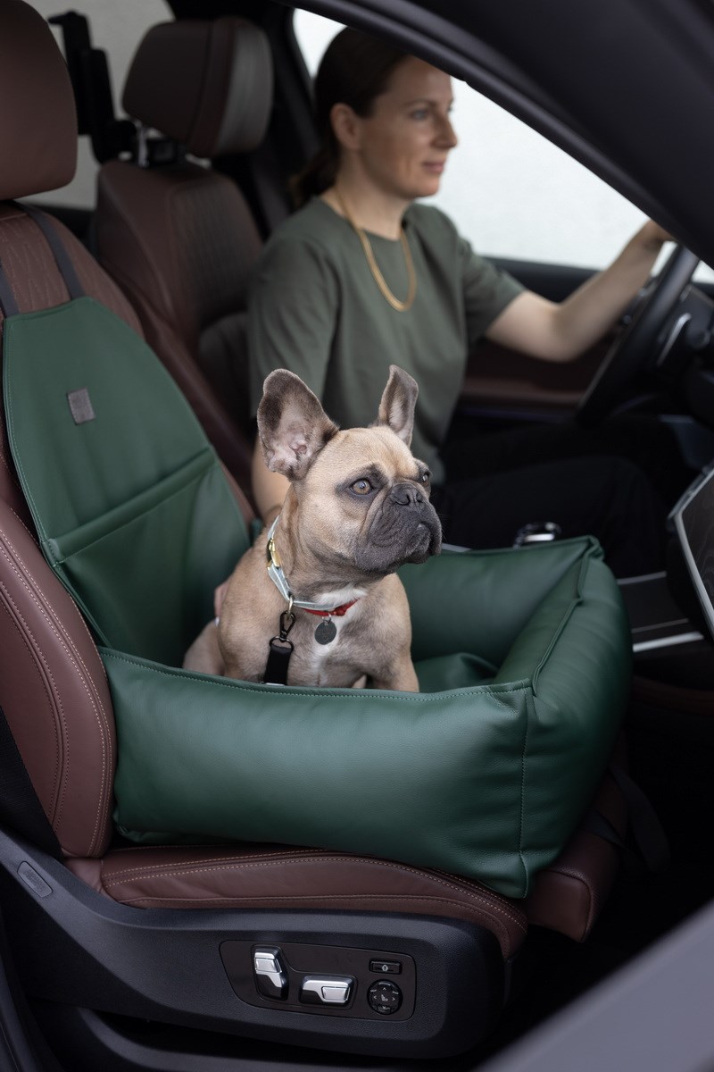 АВТОКРЕСЛО ДЛЯ СОБАКИ RELAXED LEATHER GREEN