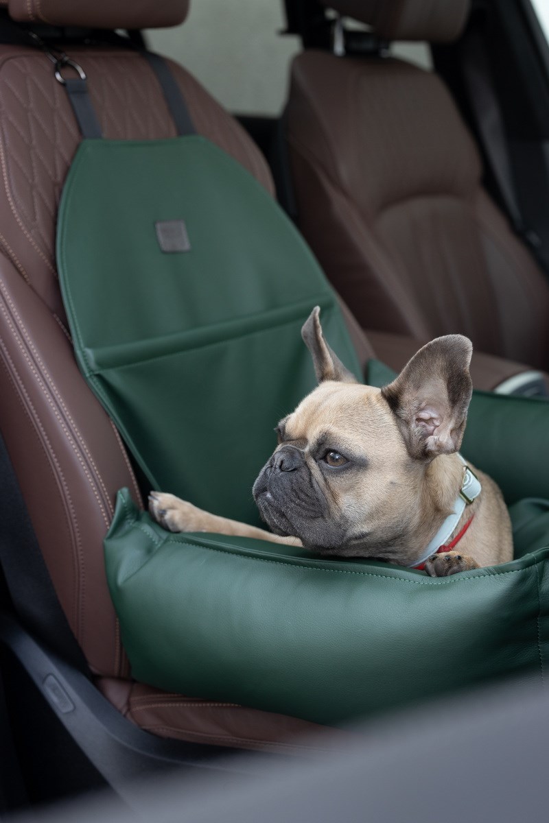 АВТОКРЕСЛО ДЛЯ СОБАКИ RELAXED LEATHER GREEN