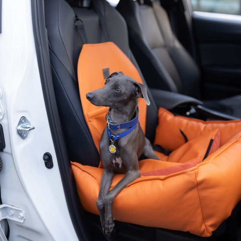 АВТОКРІСЛО ДЛЯ СОБАКИ RELAXED LEATHER ORANGE